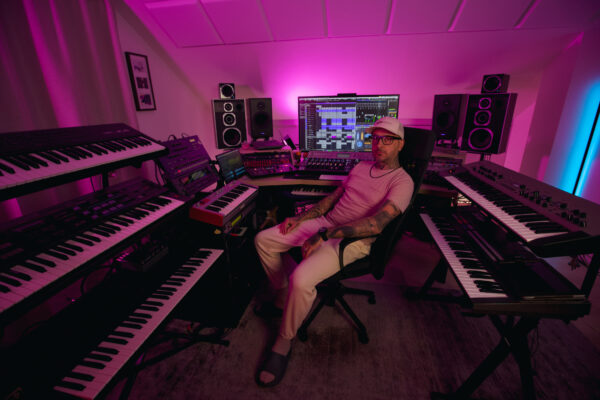 Studio 24 6